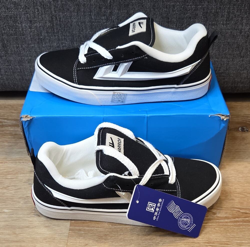 Warrior Black/White Men's Low Top Lace-Up Athletic Sneakers NEW FAST SHIPPING